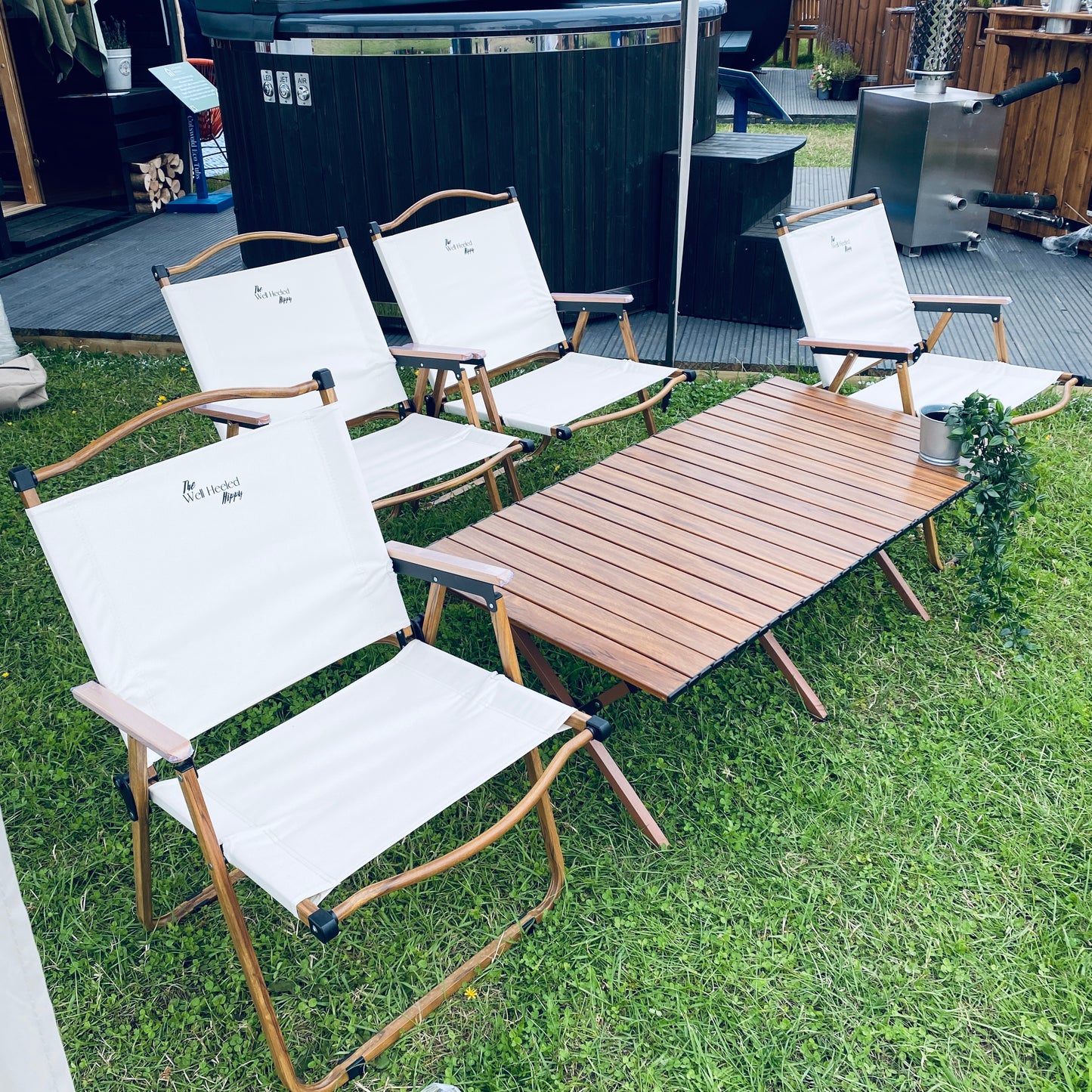 Safari Dining (Set for 4 people)