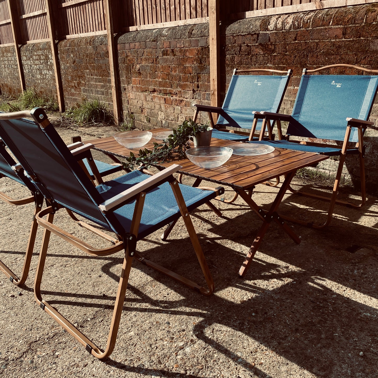 Safari Dining (Set for 4 people)