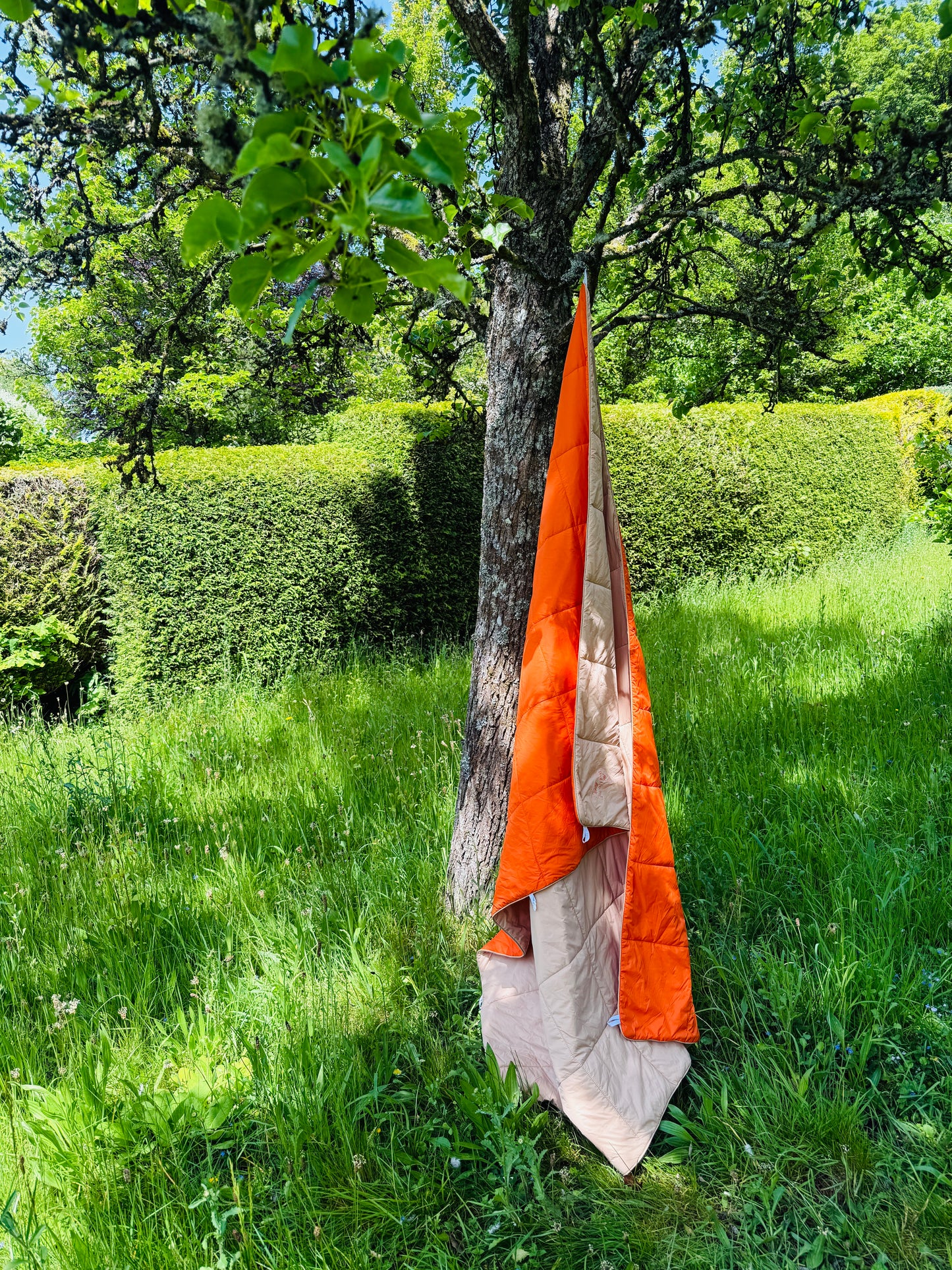 The Everything Blanket| Waterproof Picnic Blanket, Beach Blanket & Outdoor Wrap